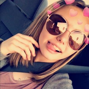 Meet your Posher, Kaitlyn